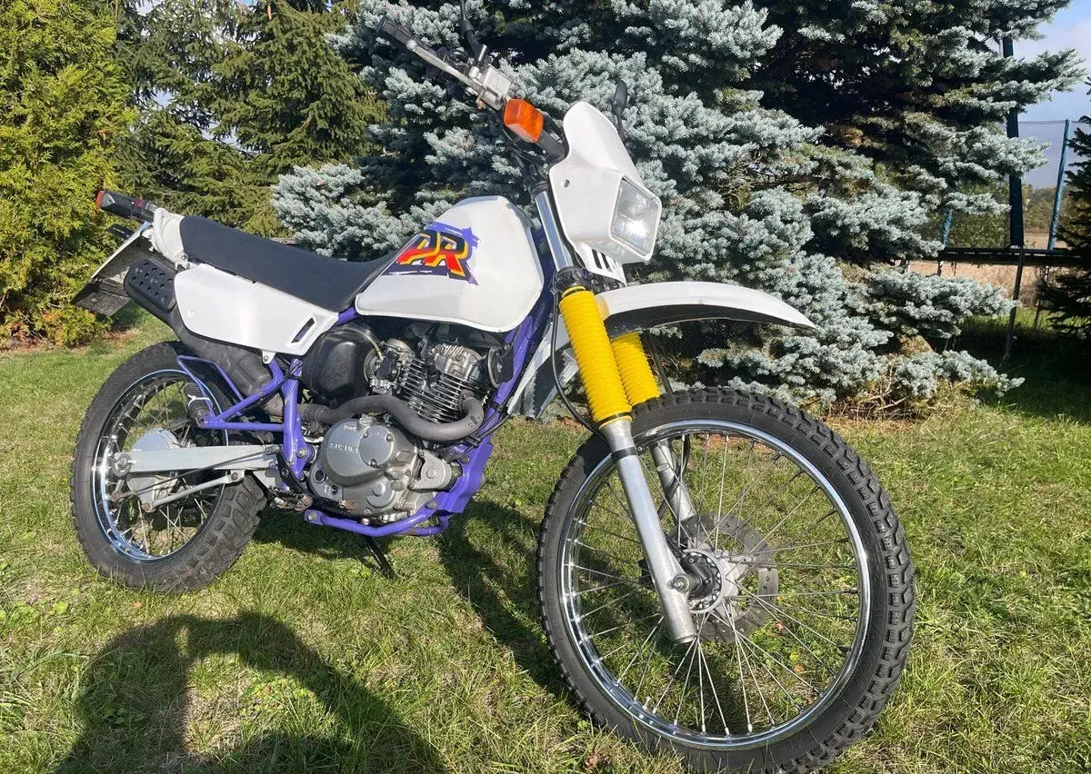 Suzuki DR 125 SE