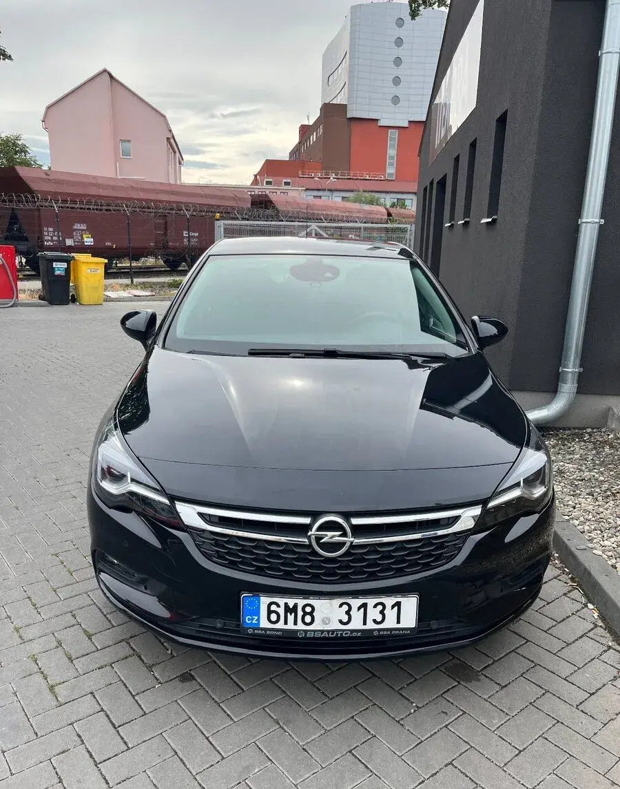 Opel Astra – 2019, 104 207 km