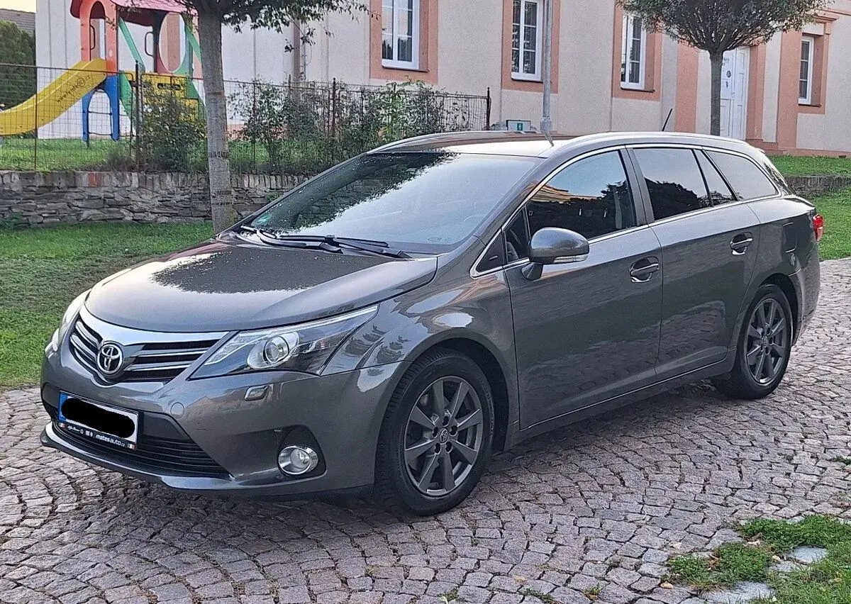 Toyota Avensis – 301 919 km