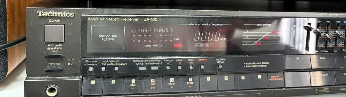 Technics SA-160 stereo receiver s equalizerem - JAPAN