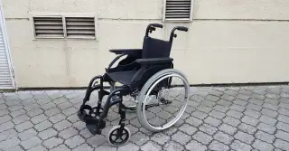 Invalidní vozík odlehčený skládací