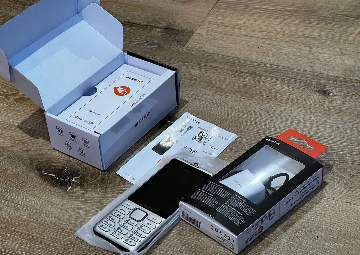 Tlačítkový telefon Aligator D950 s nabíječkou