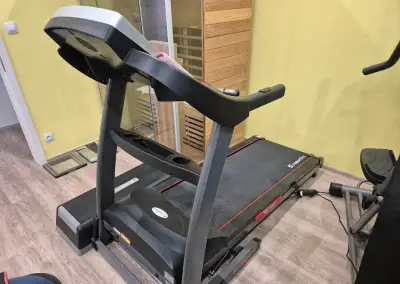 Profesionální běžecký pás inSPORTline inCondi T5000i
