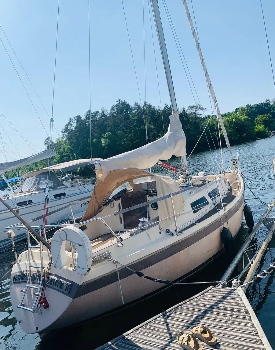 Dánská kajutová plachetnice Bandholm 27 s vlekem