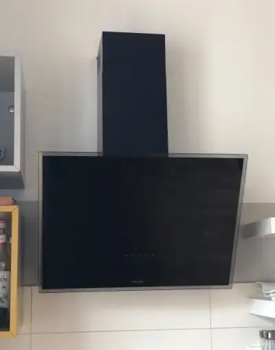 Digestoř Kluge KOS 6300 BLG