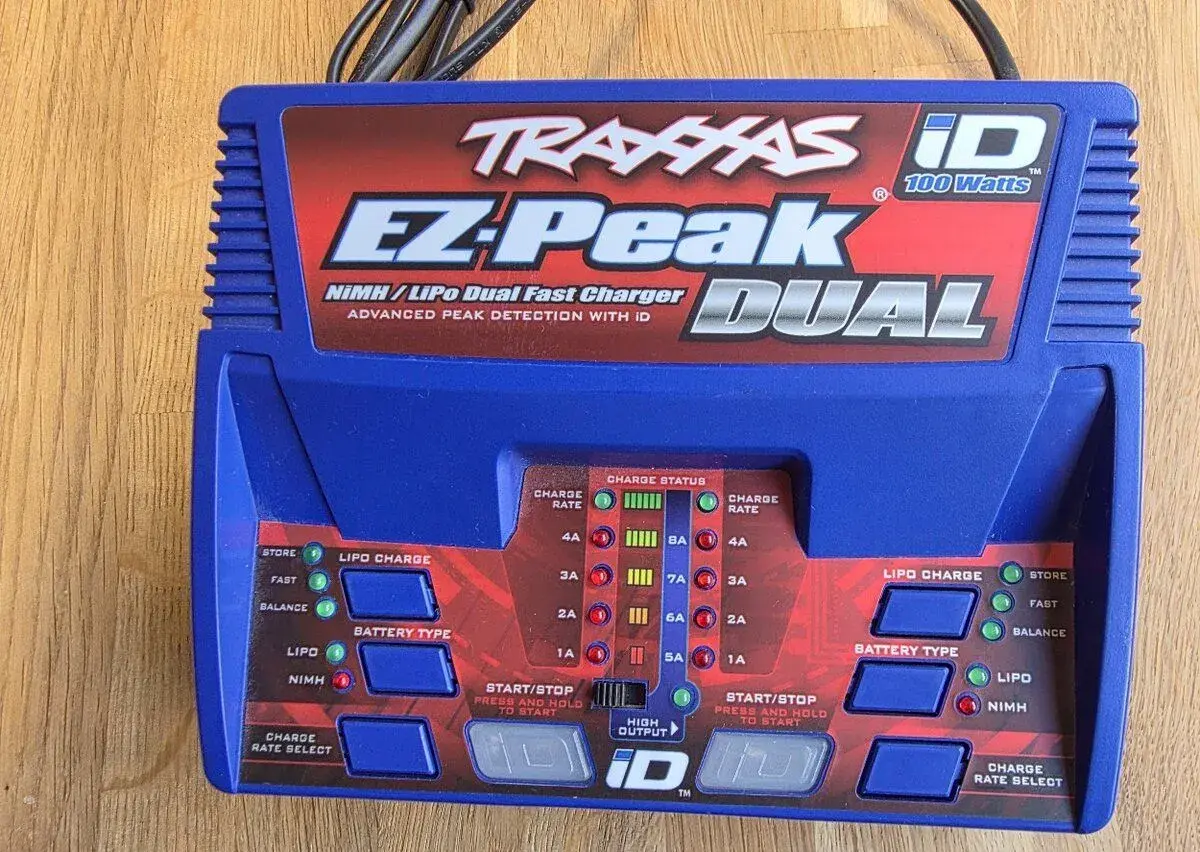 Traxxas EZPeak Dual nabíječka