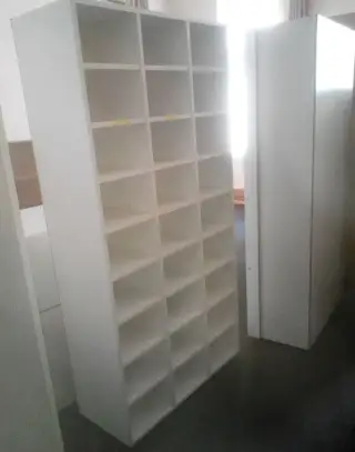 Poličková skříň otevřená - tři řady