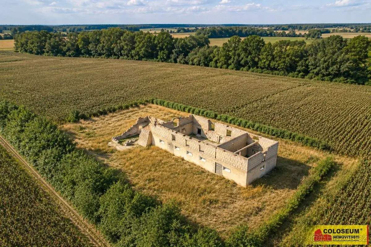 Nemovitost – pozemek 210 m²