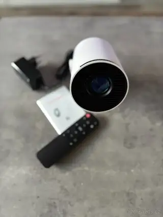 Projektor PRO 4K Android 11 bílý