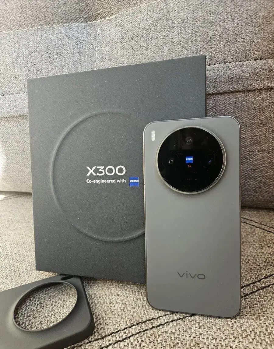 Vivo X300 černá 16/512 GB globální verze