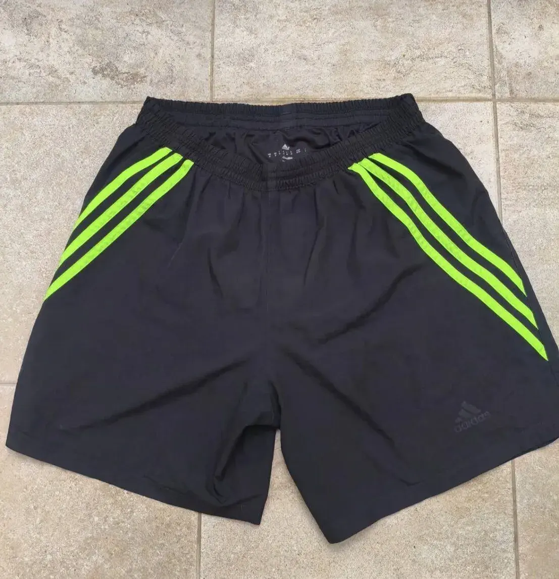 Adidas sportovní kraťasy Top stav Cena 350Kč