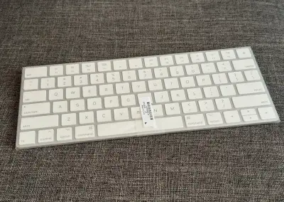 NOVÁ Apple Magic Keyboard (A1644), Bílá, US Layout