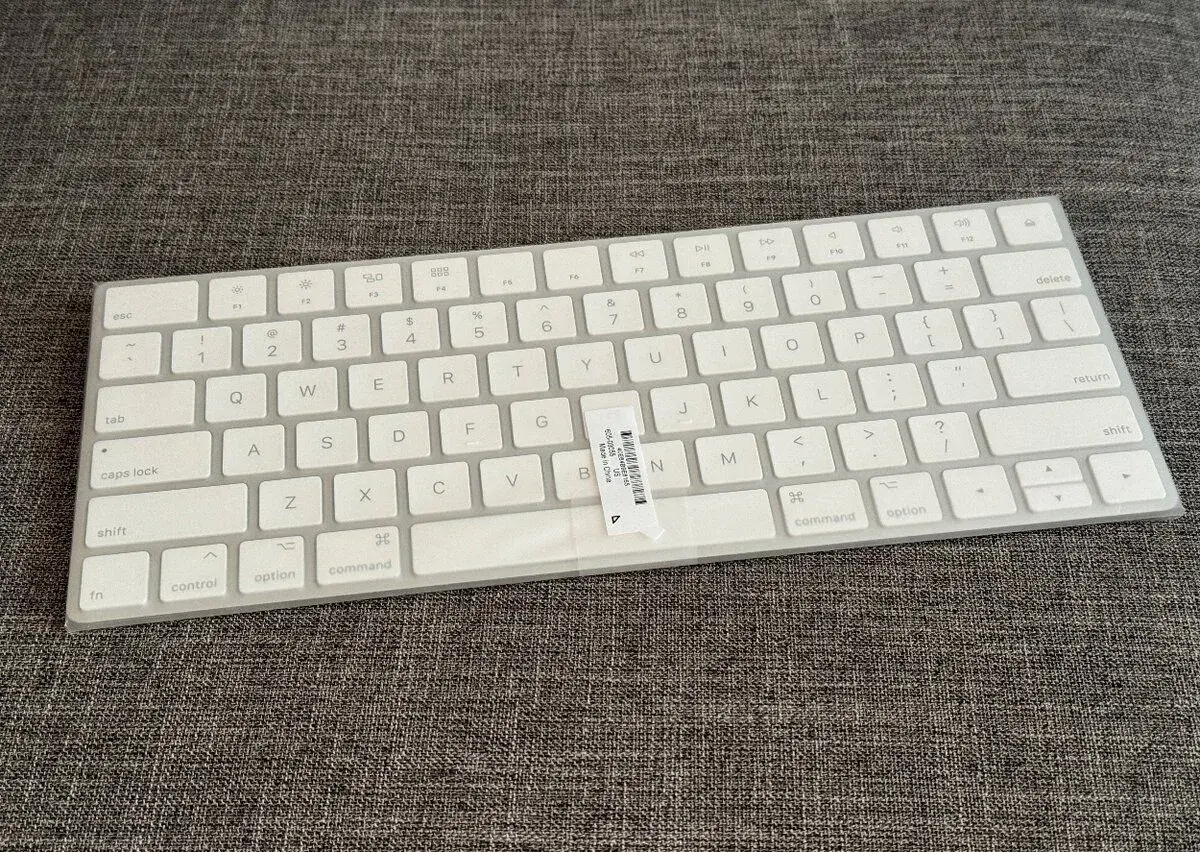 NOVÁ Apple Magic Keyboard (A1644), Bílá, US Layout