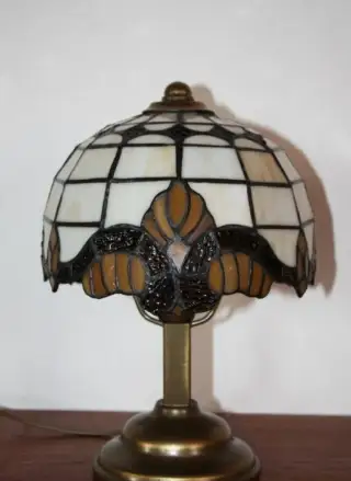 Stolní vitrážová Tiffany lampička RETRO – ruční výroba