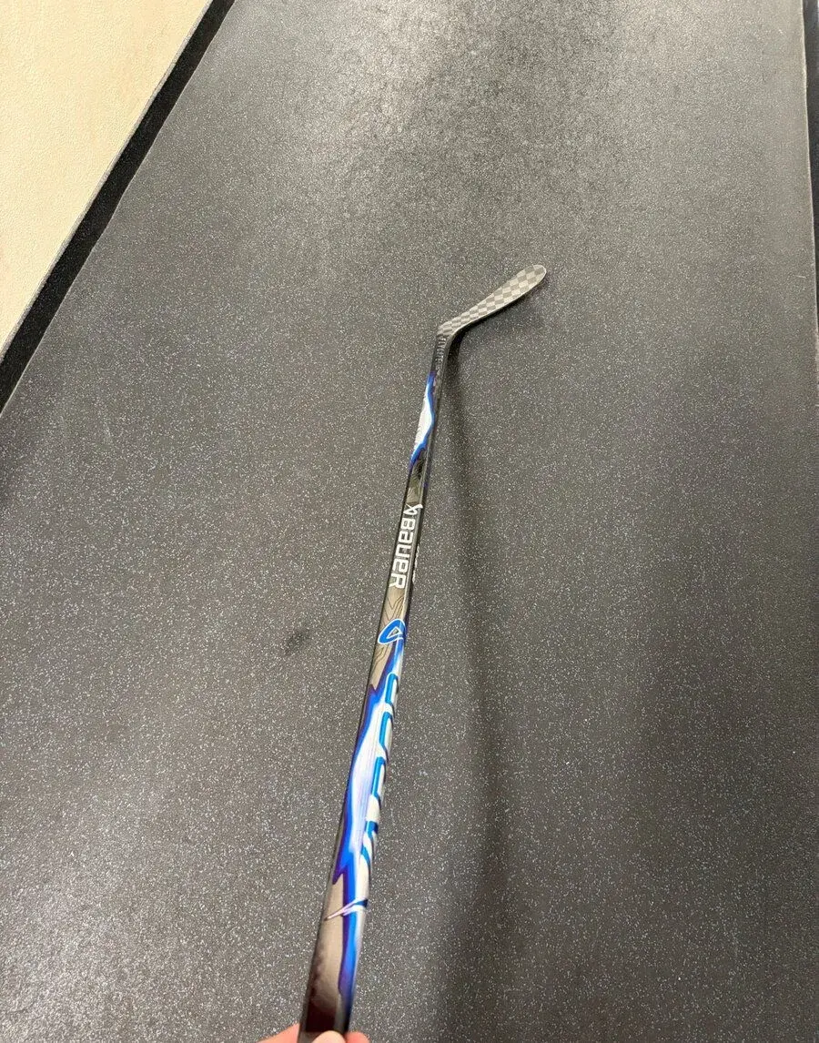 NOVÁ NEPOUŽITÁ hokejka- Bauer Vapor Flylite Blue INT 65 flex