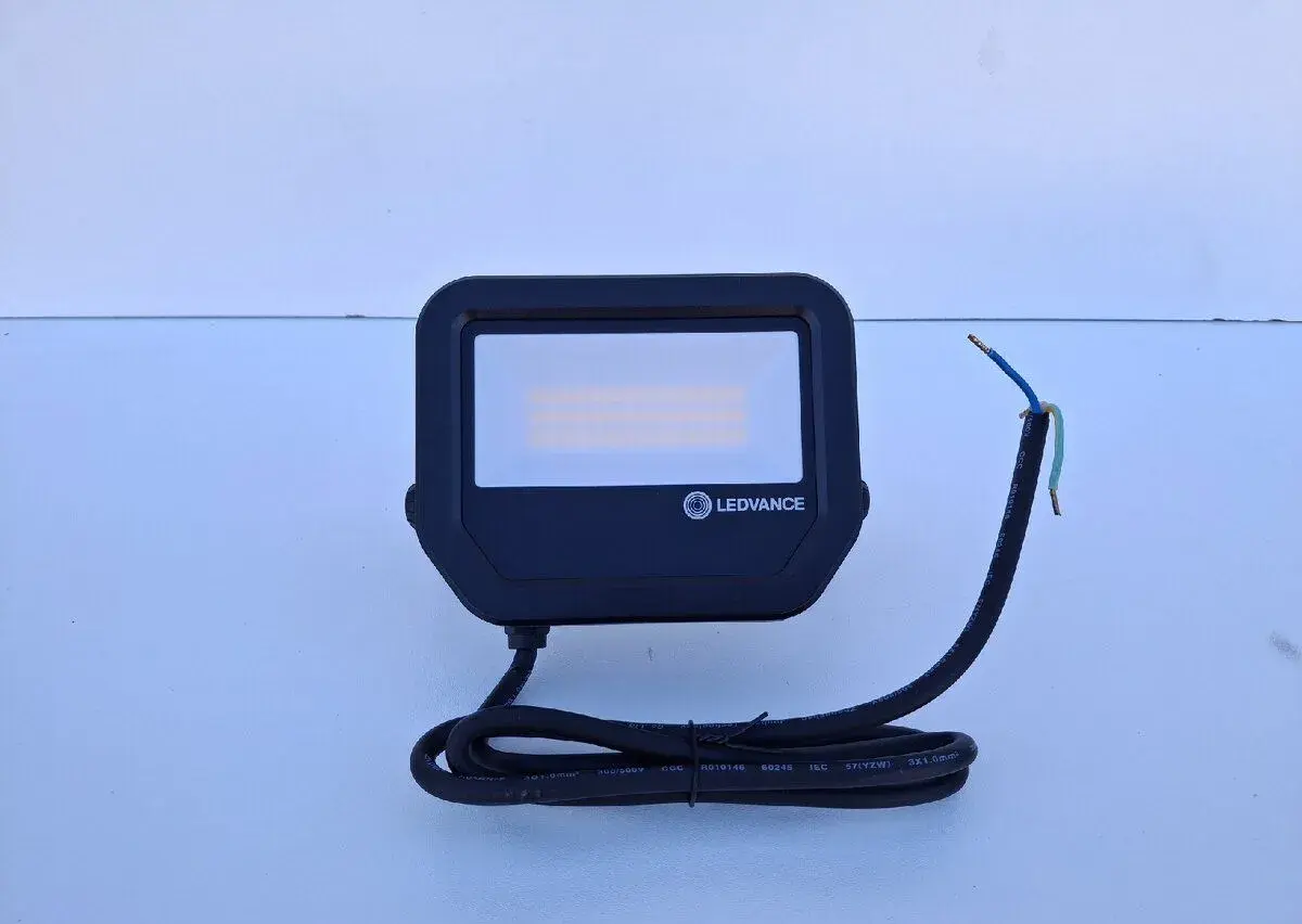5ks Venkovní LED reflektor LEDVANCE 17 W (2200 lm)