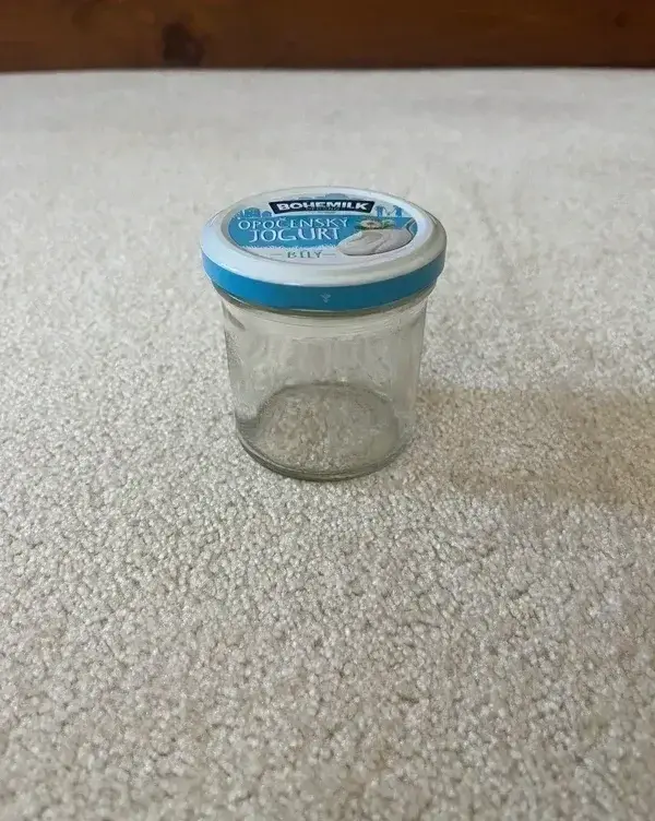 Sklenička s víčkem (150 ml)
