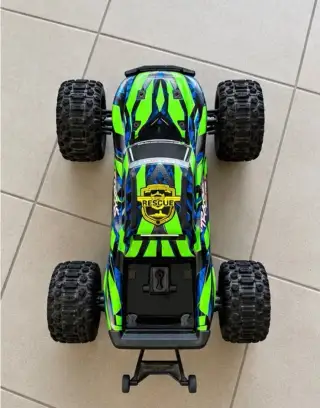 Traxxas hoss 4x4