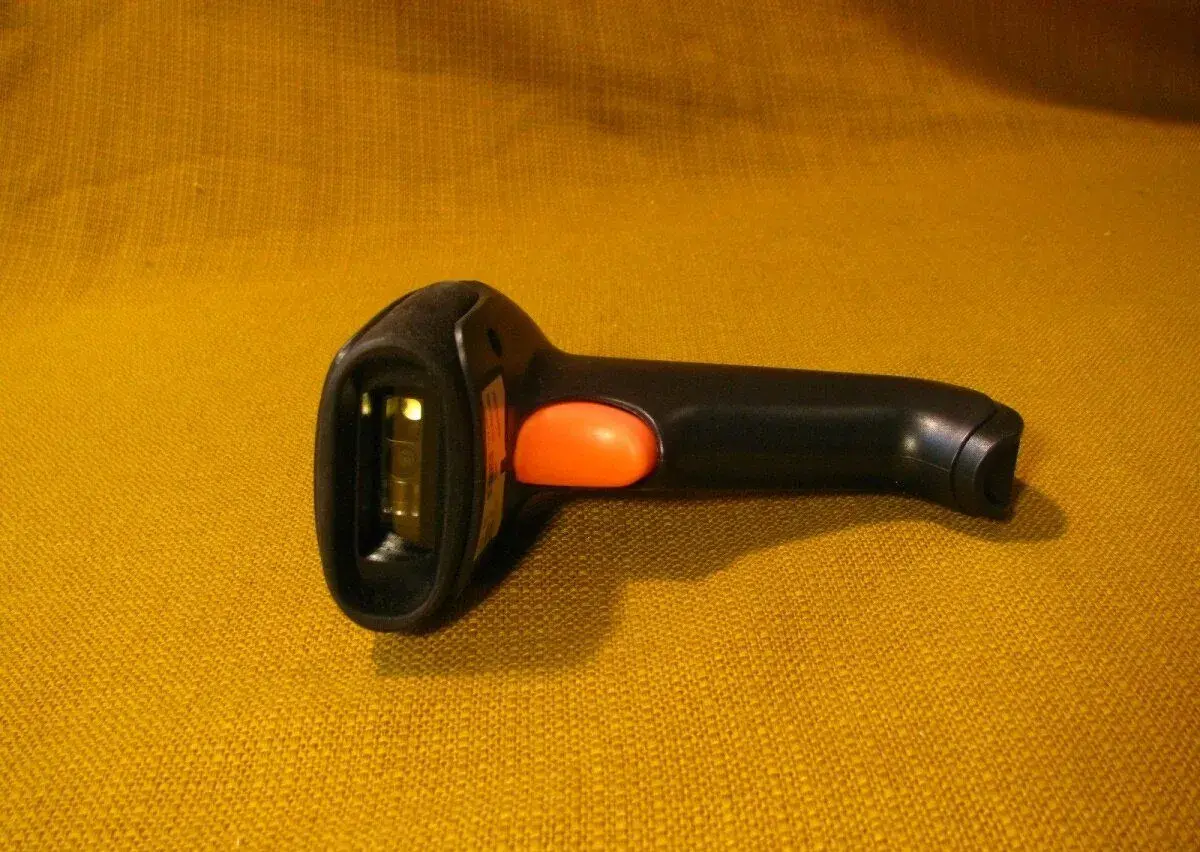 Čtečka čárových + QR kódu Laser barecode reader