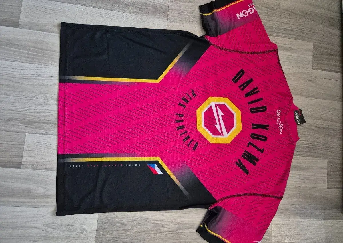 Oktagon dres kozma