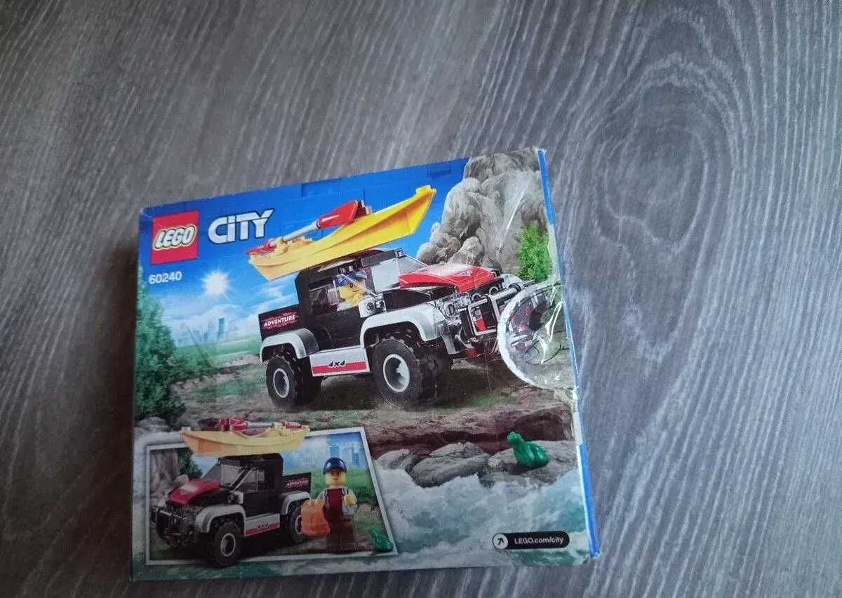 Lego 60240