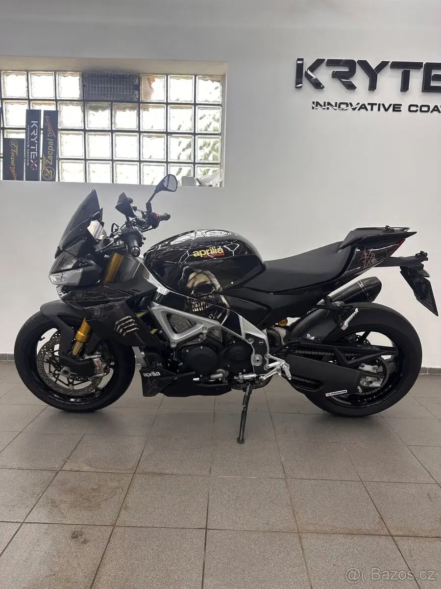Aprilia Tuono V4 Factory 2024 (320tis s DPH)