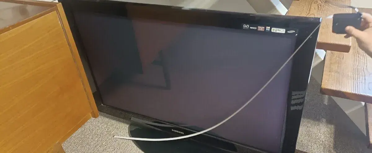 TV Samsung 107cm