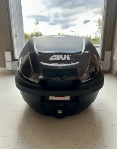 Kufr Givi černý 30l