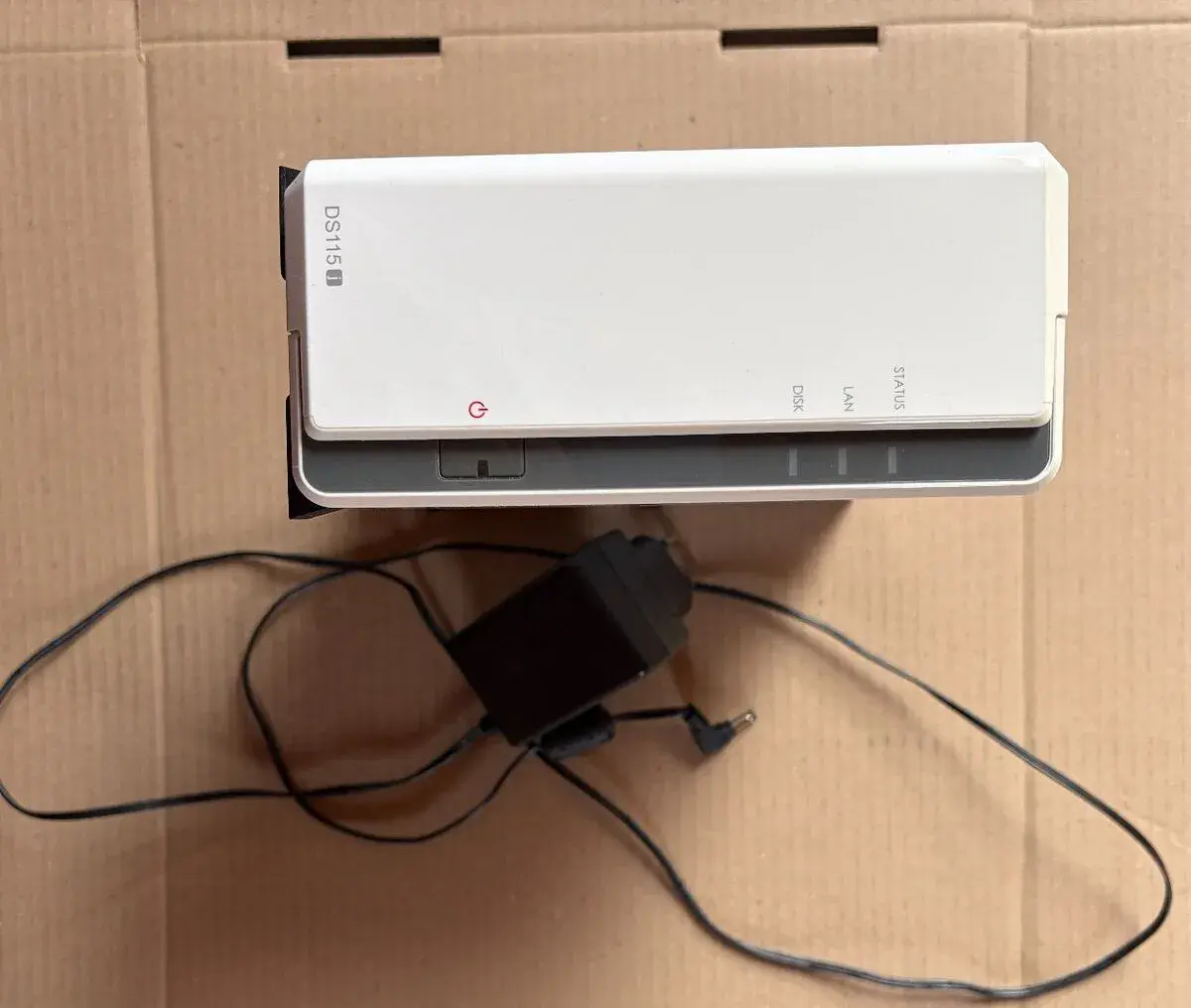 SYNOLOGY DS115J včetne 2 TB HDD