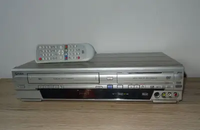 DVD + VHS rekordér FUNAI - COMBO - kopíruje VHS na DVD