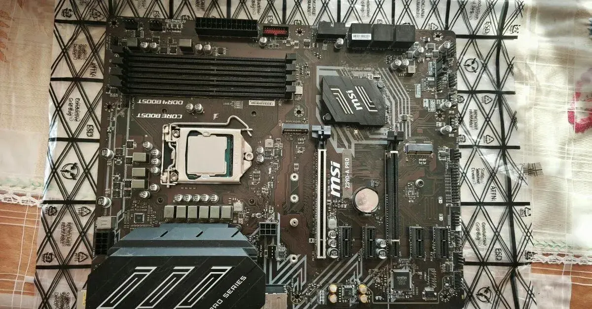 Intel Core i5-9600KF + MSI Z390-A PRO