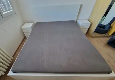 Rám postele MALM, rošty,noční stolky