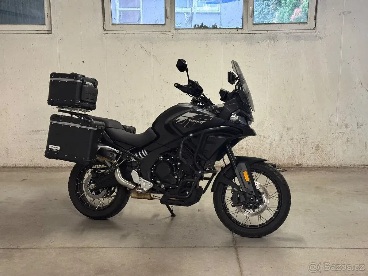 CF MOTO 700MT