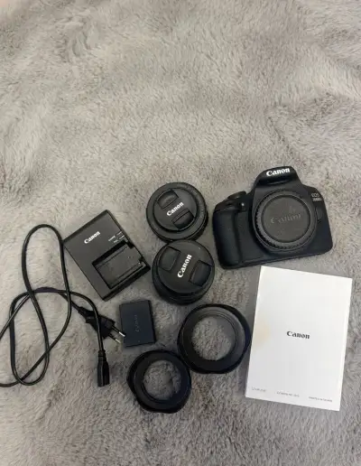 Canon EOS 2000D + 18–55 mm + 50 mm f/1.8 STM + příslušenství