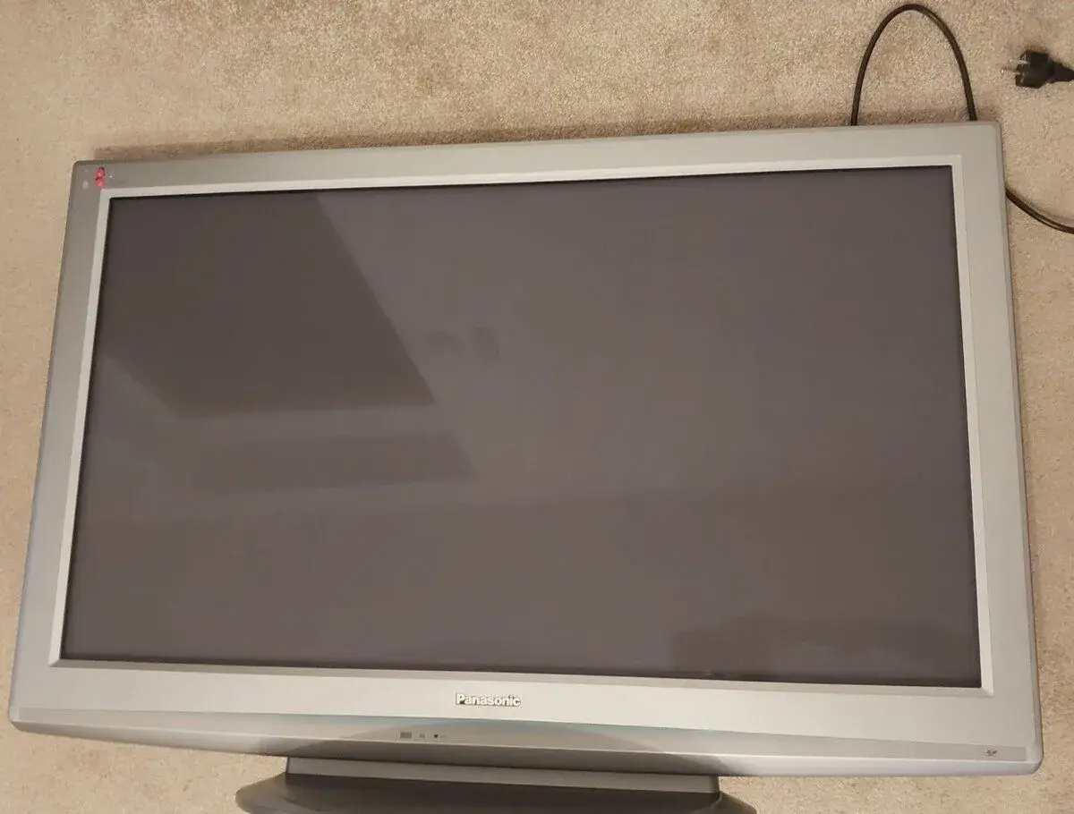 panasonic viera TX-P42S20ES 42"