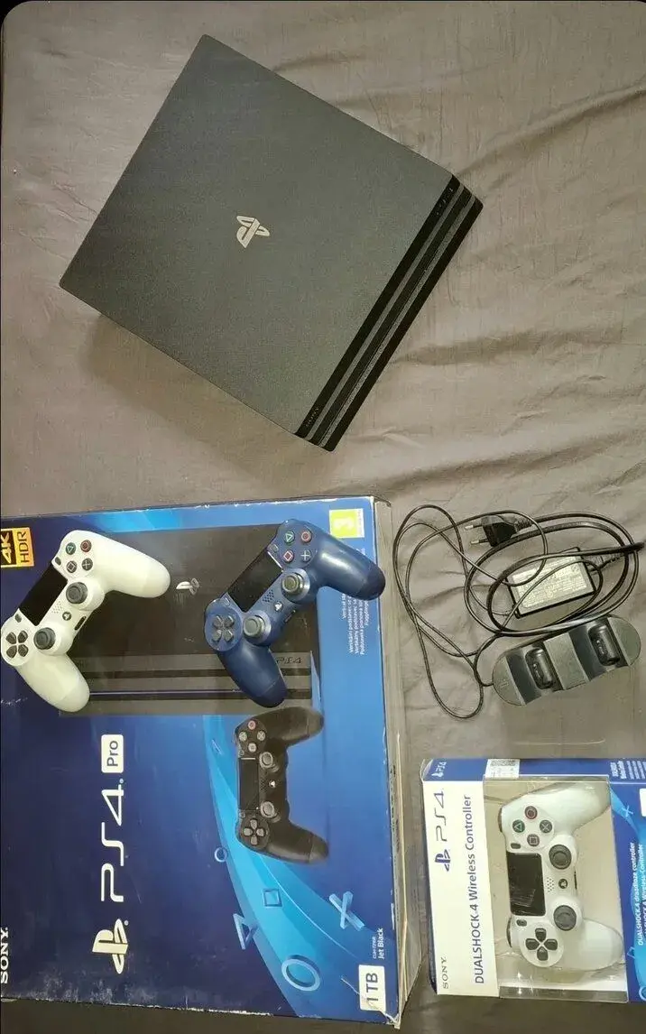 Playstation 4 Pro 1 tera