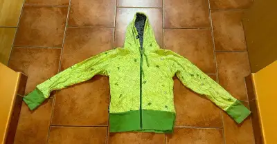 Neonově zelená designová mikina s kapucí WOOX – velikost 36