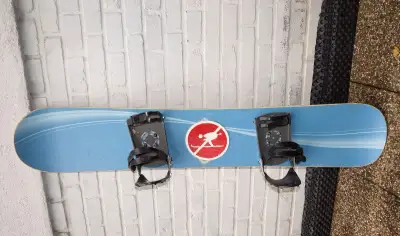 Snowboard 148 cm Action Wave + vázání, skluznice dobrý stav.