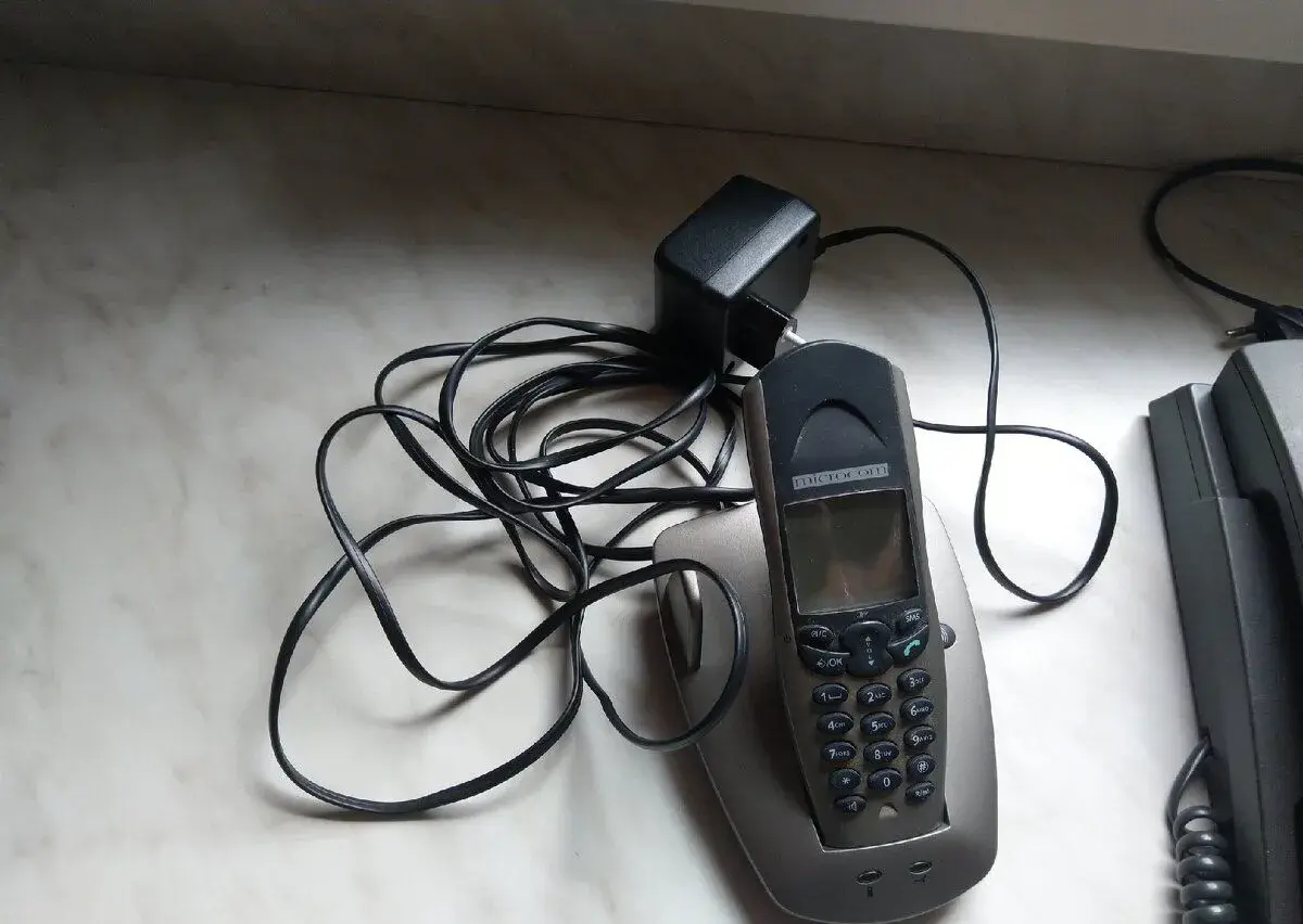 Stolní telefony