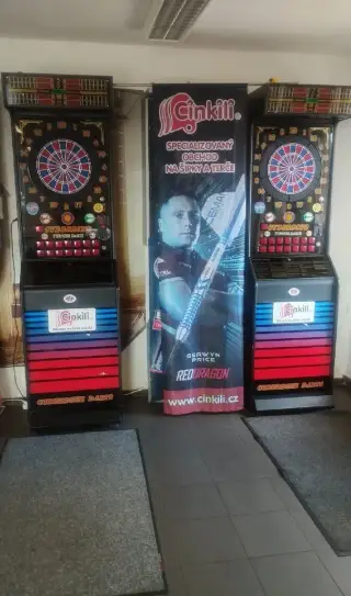 Pronájem šipkových automatů