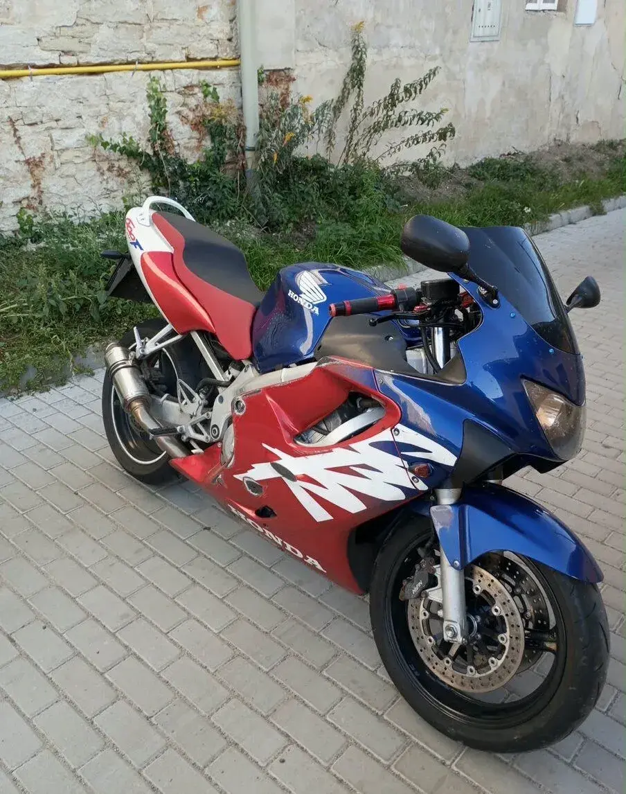 Honda CBR 600 f4