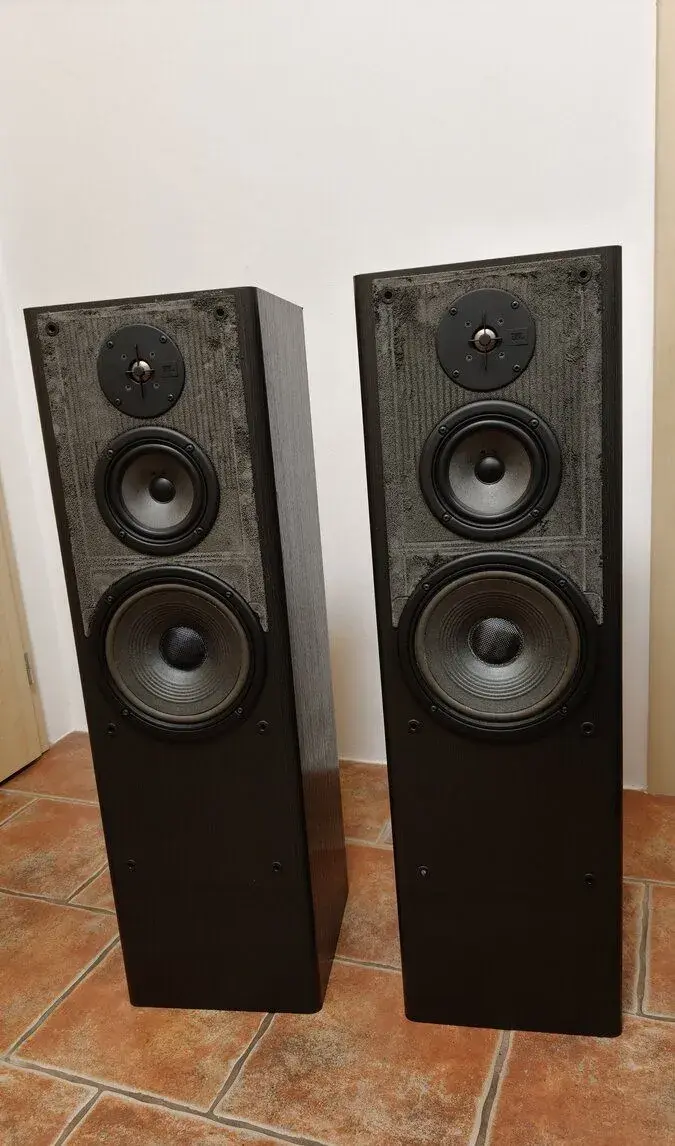 Reproduktory JBL
