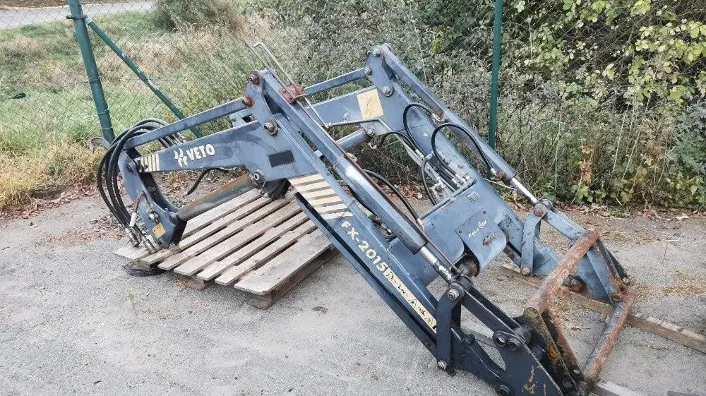 Čelní nakladač Zetor 9540