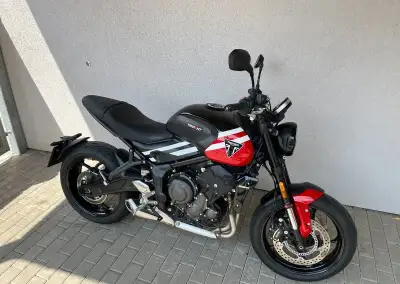 Triumph Trident 660
