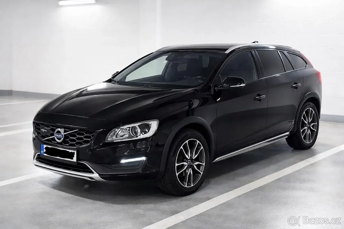 Volvo V60 – 2017, 13 000 km