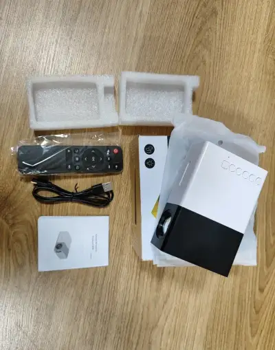Projektor/kino mobil/notebook (napájení USB / powerbank)