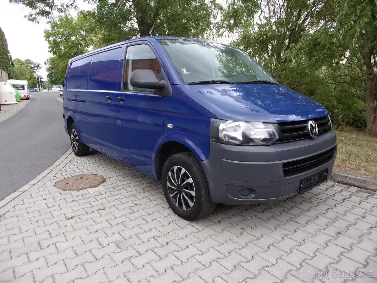 Volkswagen Transporter – 2010, 220 000 km