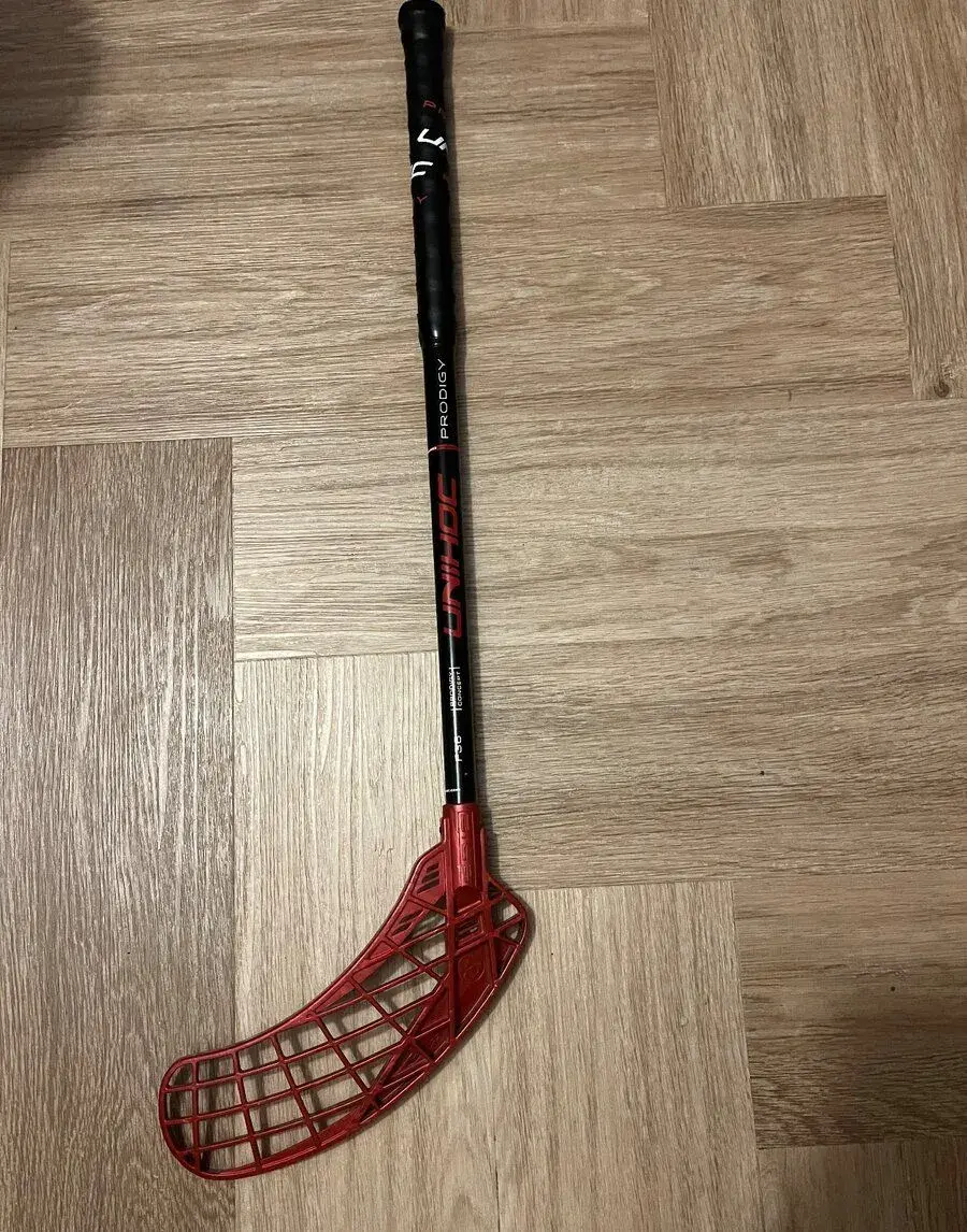 Florbalová hokejka Unihoc Prodigy 36 Black/Red vel 65