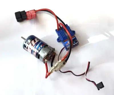 Traxxas stejnosměrný regulátor XL-5 LVD+nový motor Titan 12T