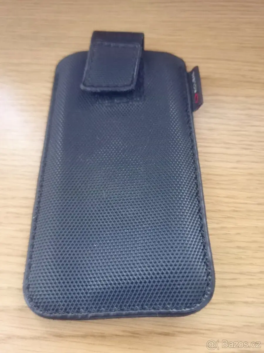 Pouzdro na mobil